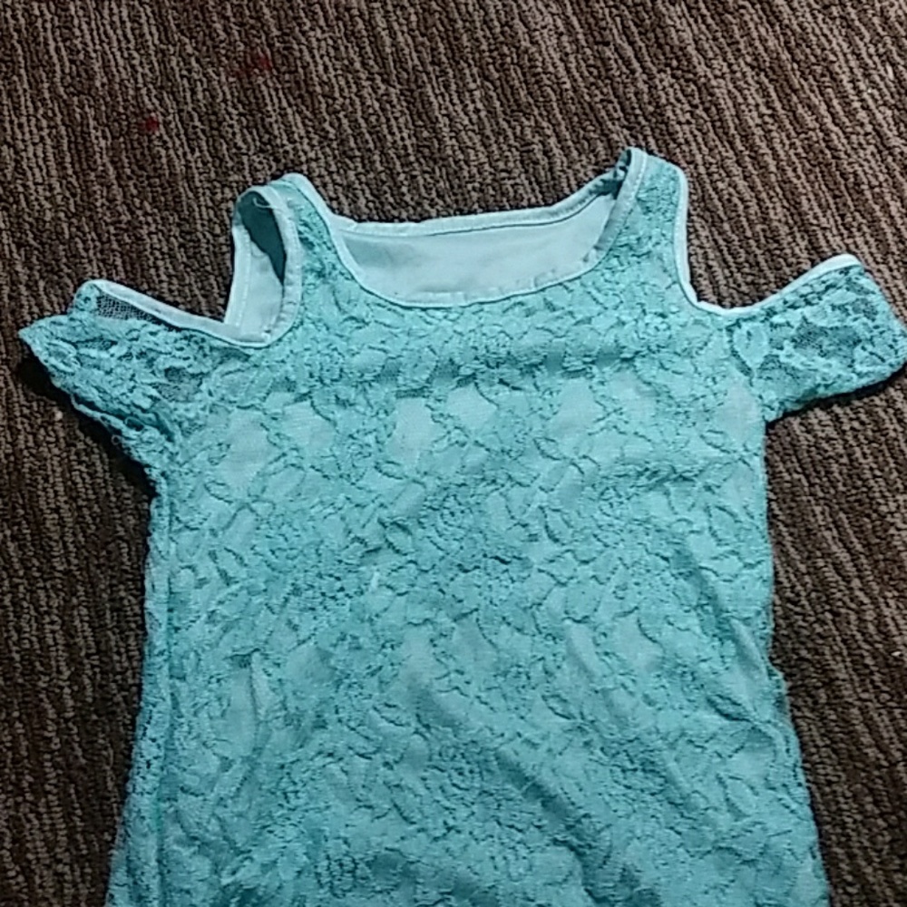 a pretty shirt